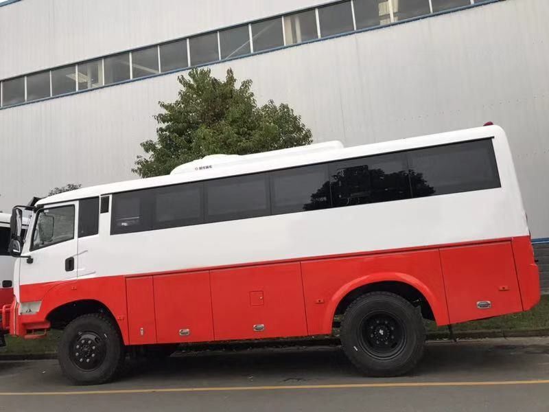 30 lugares 4X4 4WD Ônibus de tamanho médio duplo circuito Full Air Brake e A/C Dongfeng EQ6750ZT