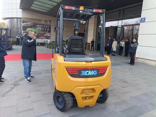 Carregadeira usada de 3,8 toneladas com bom desempenho e altura de 2540 mm a preços acessíveis