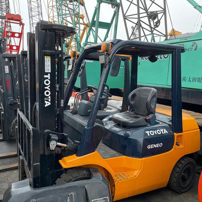 Forquilha Toyota Diesel 3,5 toneladas Usada com e 2001-4000 horas de trabalho