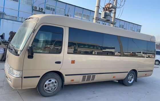 30 lugares LHD Driving Bus com 4104ml de cilindrada e combustível diesel para atender às suas necessidades