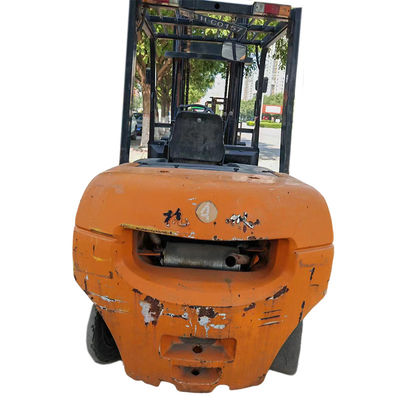 4.5ton Usado em segunda mão em empilhadeira com cor original e largura 1355mm