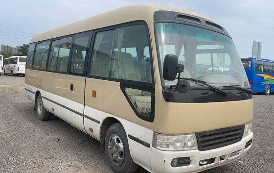 Autobus LHD Diesel Coaster em boas condições, com capacidade de 2,4 toneladas e 19 lugares