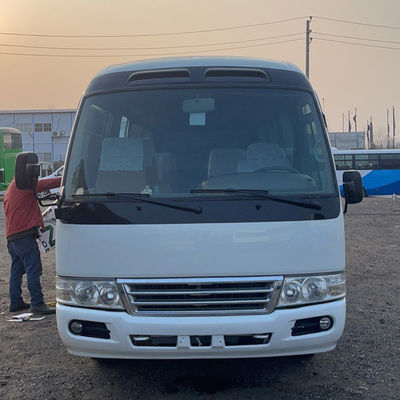 30 assentos Usado Toyota Coaster Bus com Potência Máxima de 113/5200kw e Capacidade de Assentos de 30